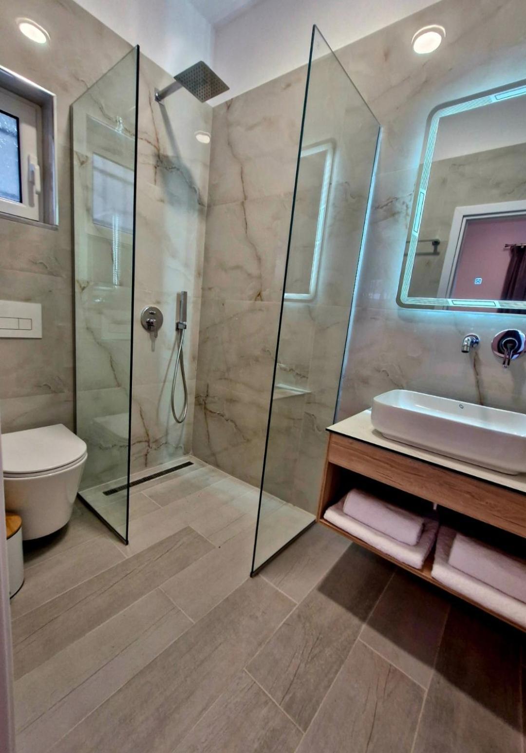 Villa Virginia Sarandë Eksteriør billede