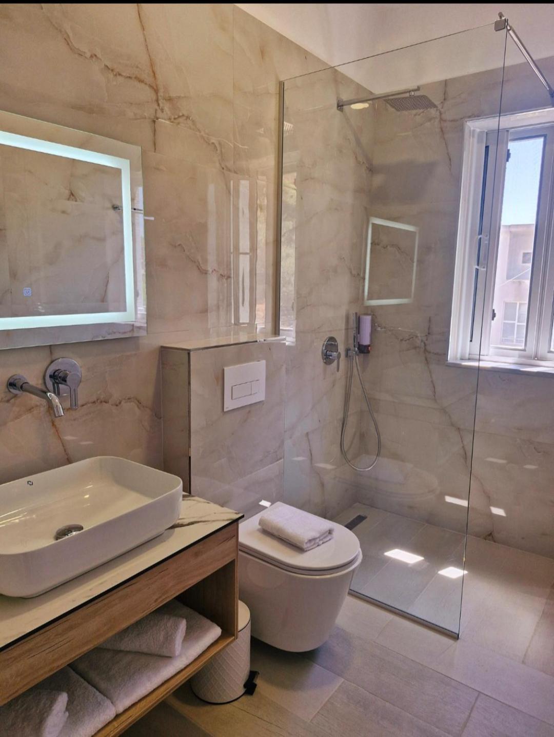 Villa Virginia Sarandë Eksteriør billede